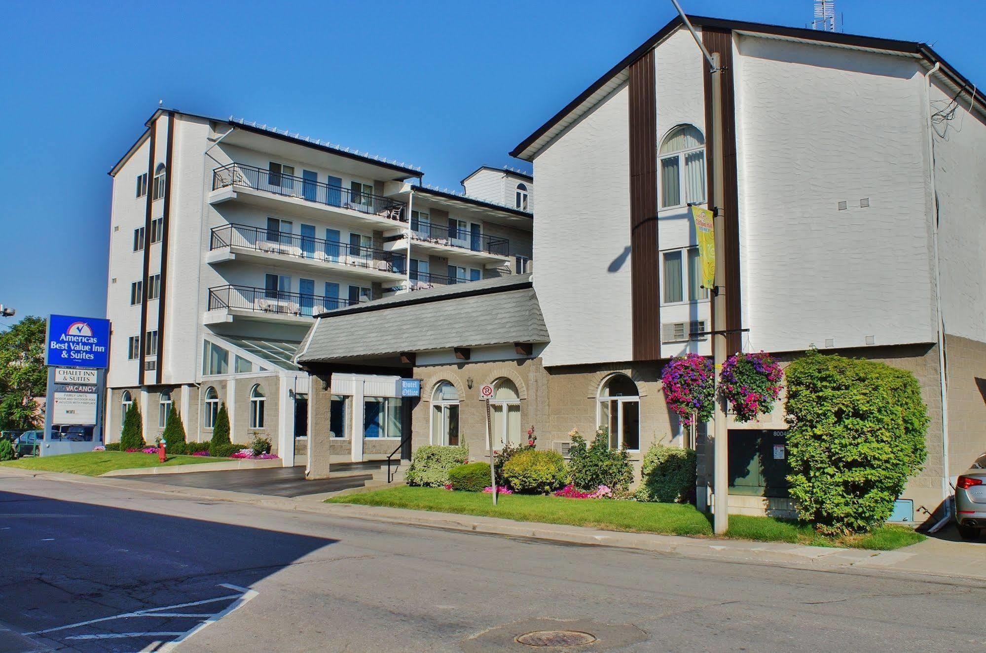 Hotel Super 8 By Wyndham By The Falls