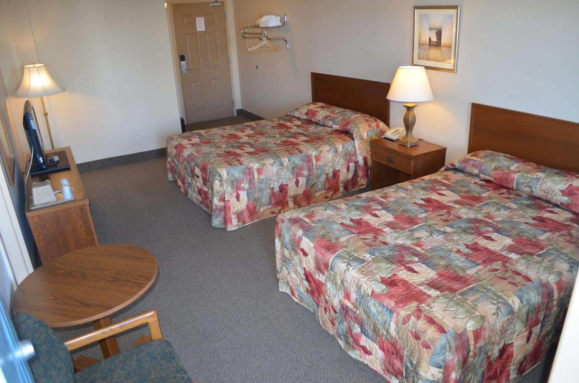 Hotel Super 8 By Wyndham By The Falls